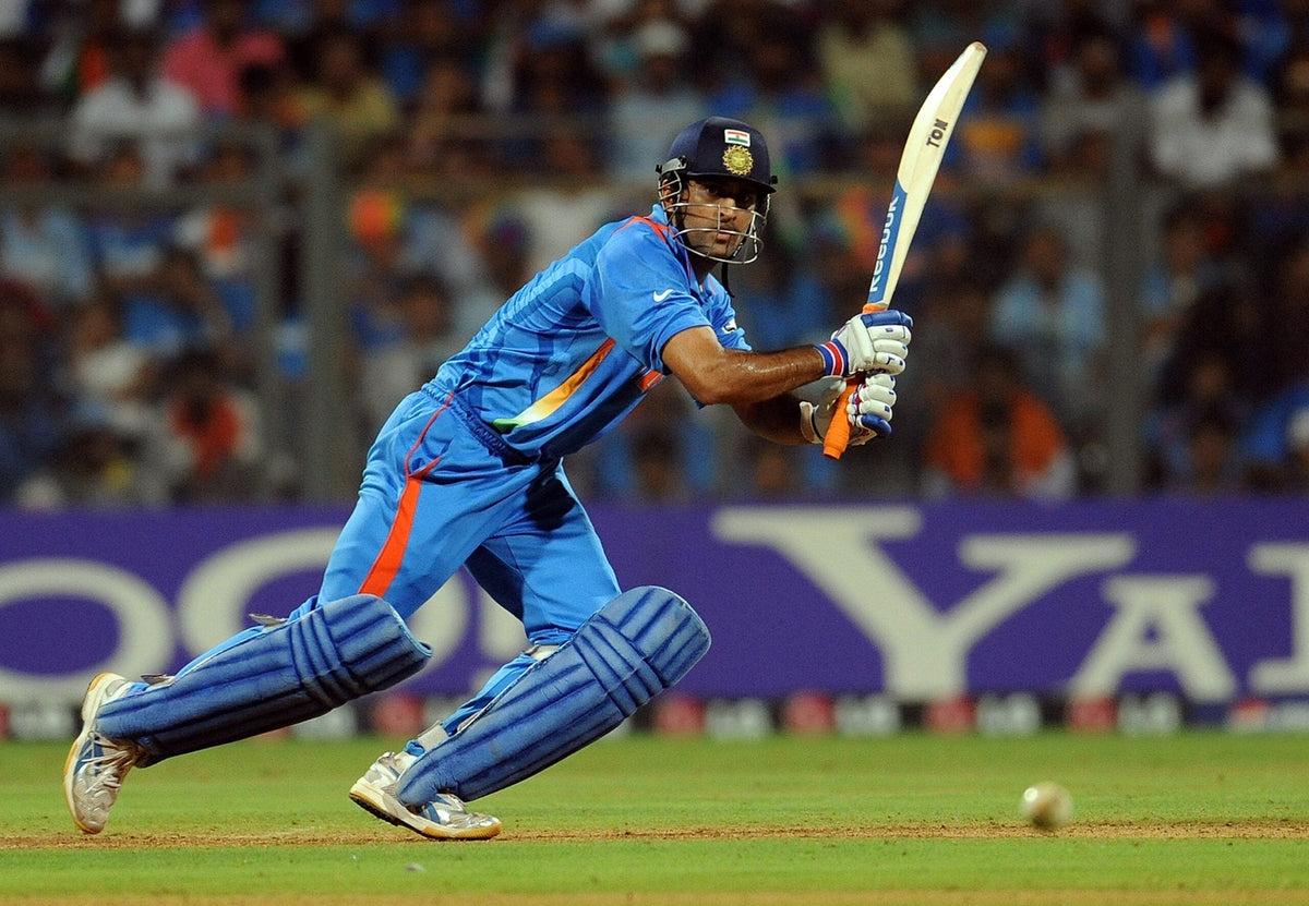 The Ultimate Guide to Dhoni’s Cricket Equipment You Need to Know