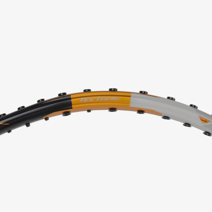 Li-Ning Tectonic 7 Badminton Racket Unstrung (White/Gold) 8