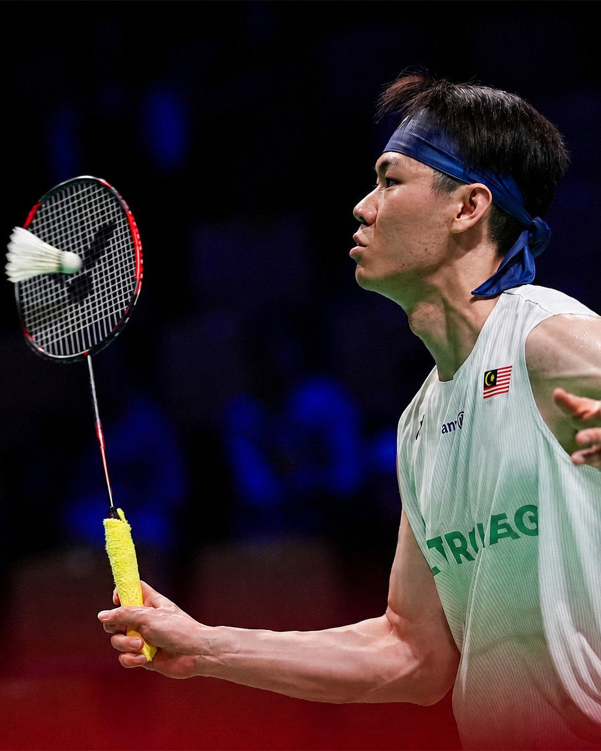 Lee Zii Jia meeting the shuttle with his Victor racket