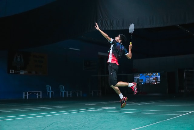 The best exercises to cool down after a badminton game