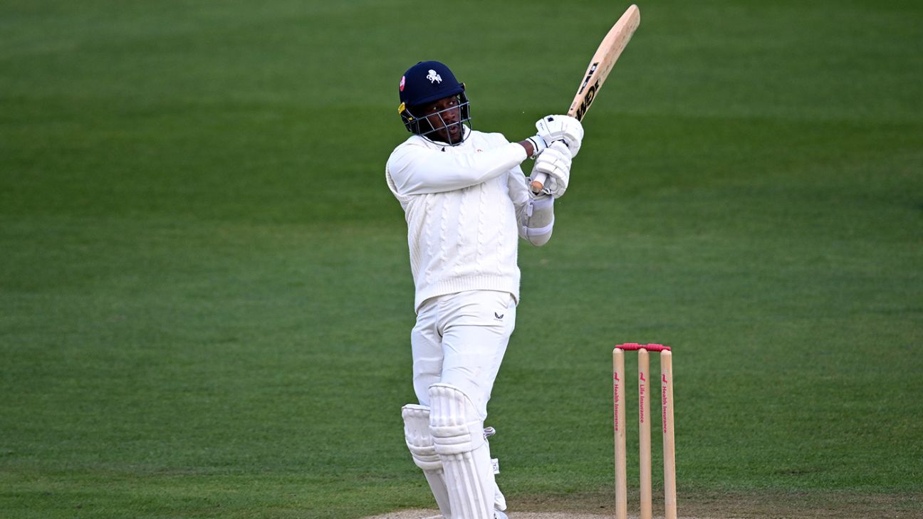 Bell-Drummond's 70 Guides Kent to 113/3 on Rain-Hit Day One