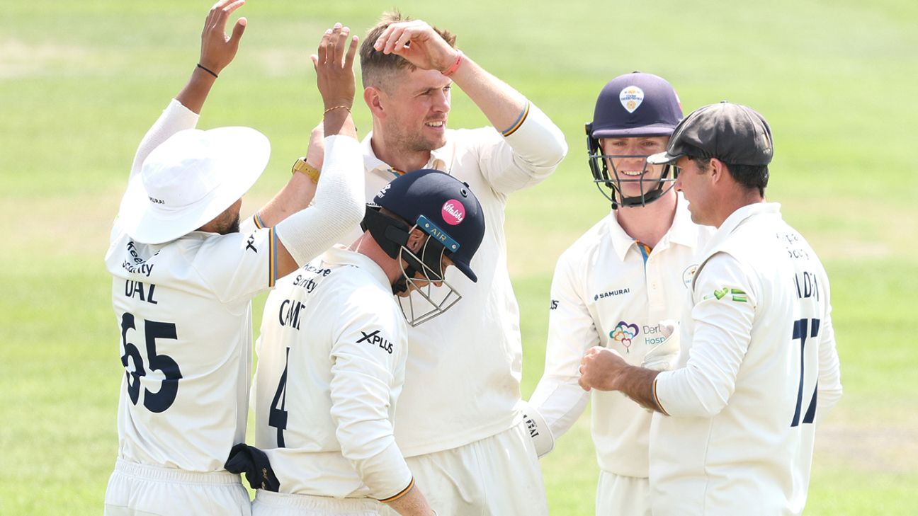 Alex Thomson's Career-Best Seven Wickets Restricts Glamorgan to 237