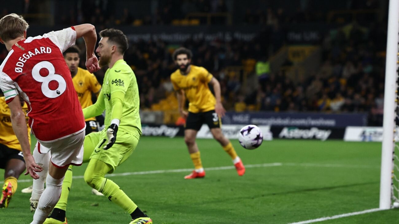 Arsenal Regain Top Spot with Hard-Fought Win over Wolves