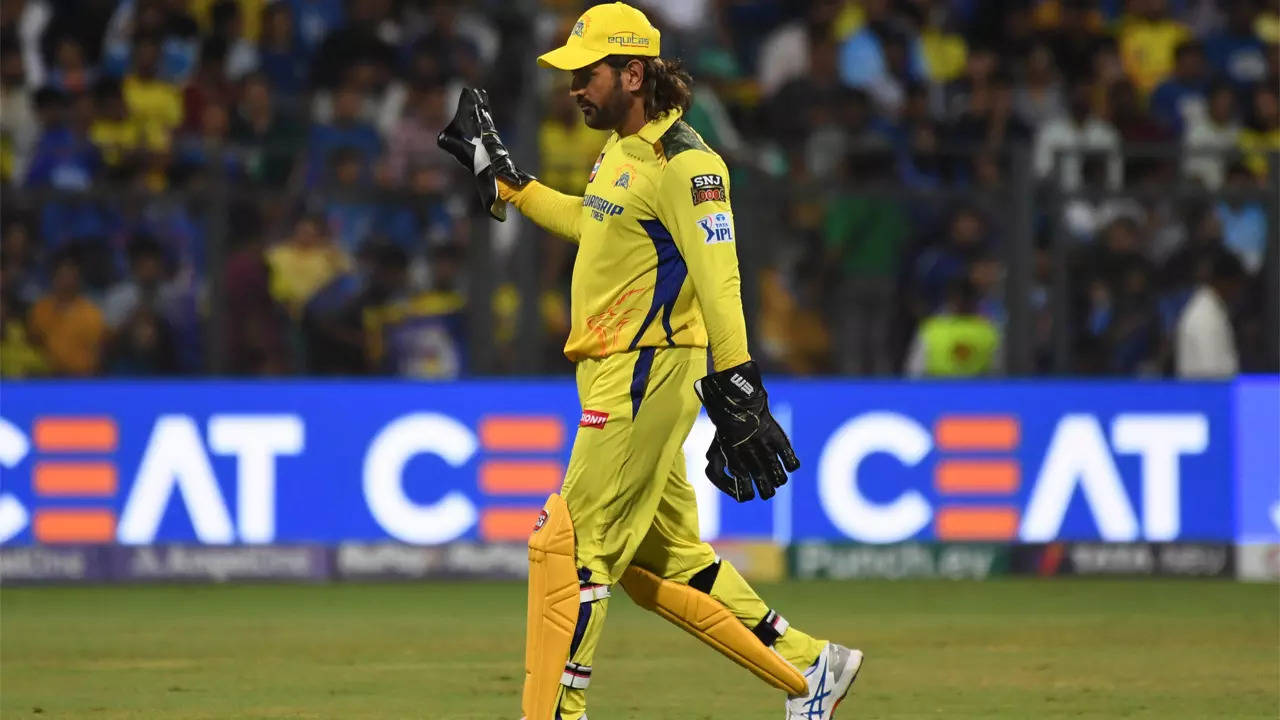 Dhoni Fever Grips Lucknow Ahead of CSK-LSG Clash