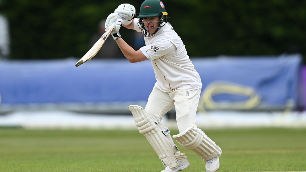Harris Anchors Leicestershire Despite Derbyshire's Fielding Woes
