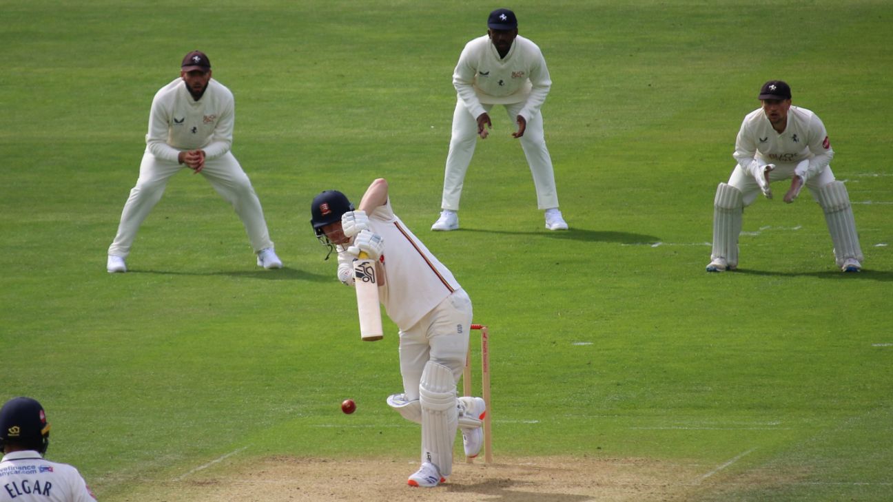 Jordan Cox's Century Powers Essex to Commanding Lead Over Kent