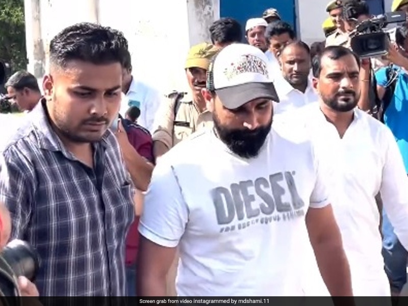 Mohammed Shami Casts Vote, Urges Citizens to Exercise Franchise