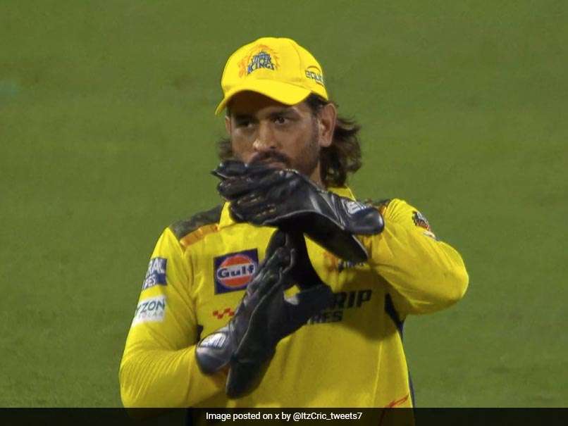 MS Dhoni's 'Dhoni Review System' Steals the Show in CSK's Match