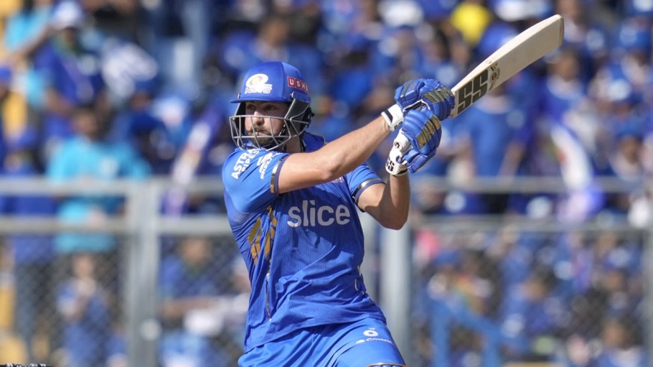 Mumbai Indians' David and Pollard Fined for Code of Conduct Breach