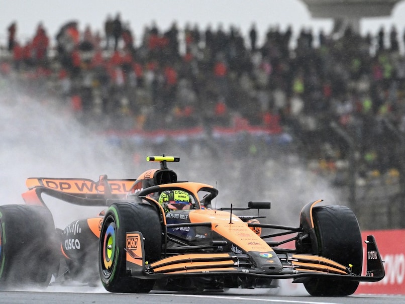 Norris Stuns Hamilton, Claims Pole in Wet Chinese GP Qualifying