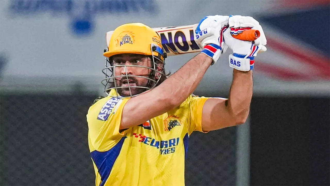 Rhodes Praises Hooda's 'Clever Thinking' in Dropping Catch to Keep Dhoni Out