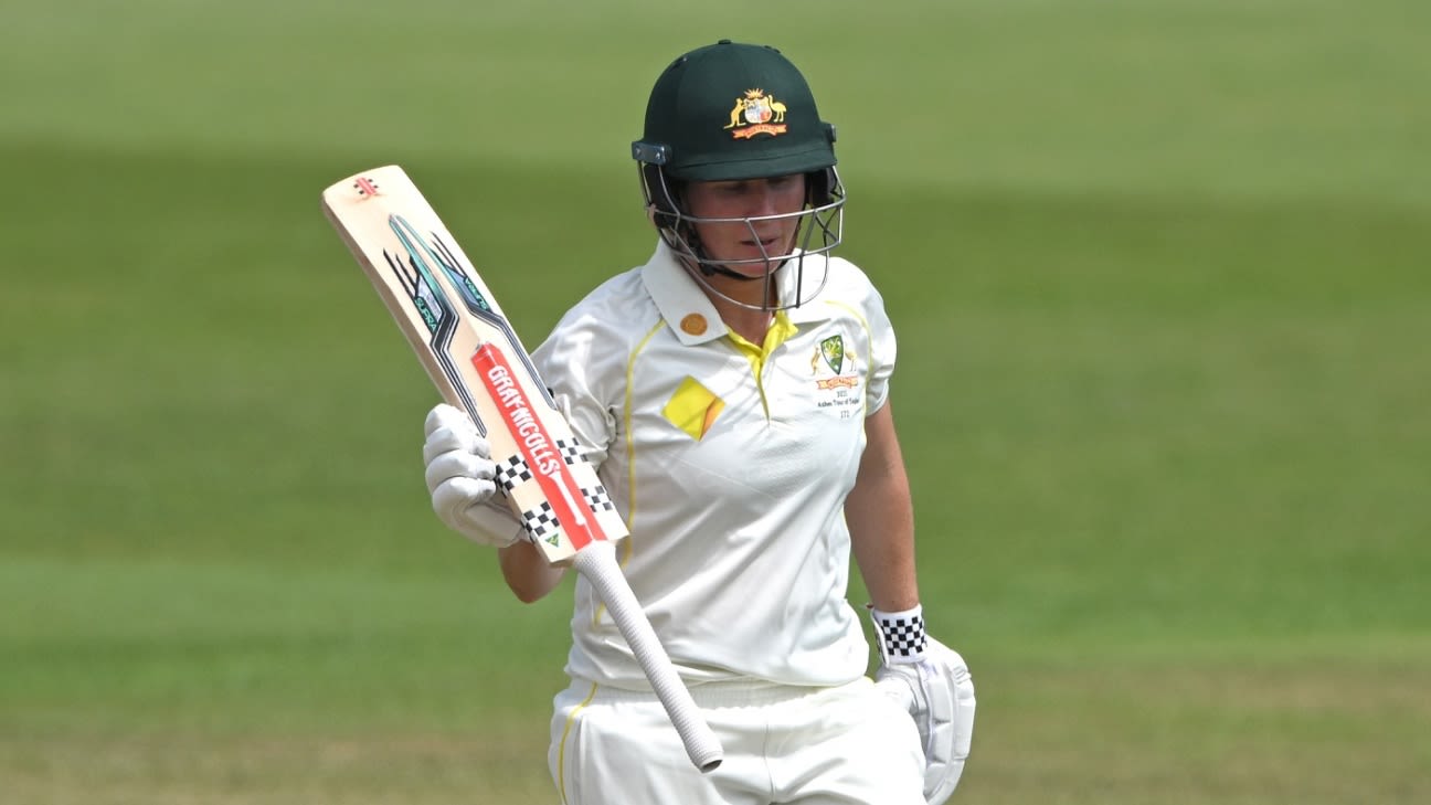 Beth Mooney Calls for Equal Pay in Women's Cricket