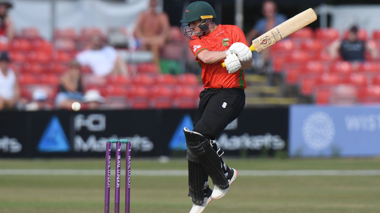 Leicestershire Foxes Edge Notts Outlaws in Rain-Affected One-Day Cup Thriller