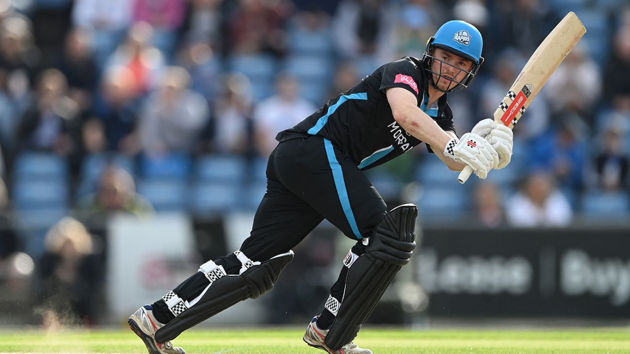 Worcestershire Crush Middlesex with Record-Breaking Partnership