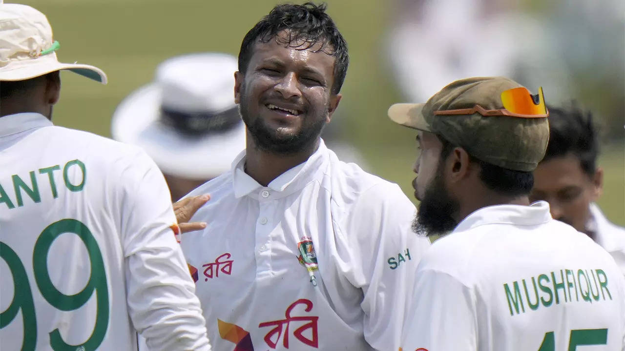 Bangladesh Cricketers Rally Around Shakib Amid Murder Allegation