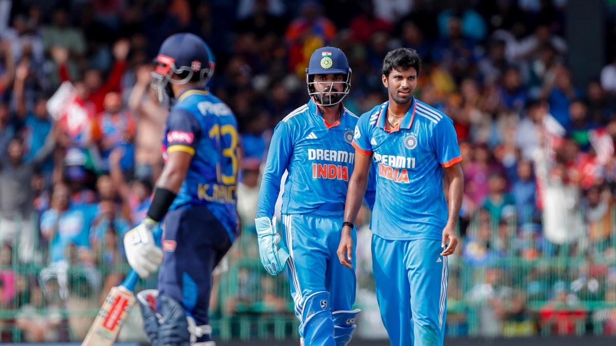 Indian Spinners Restrict Sri Lanka to 240 in Second ODI