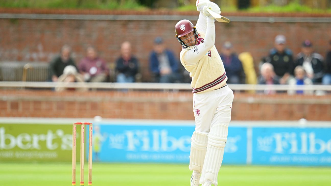 Hampshire Dominate Somerset with Abbott and Dawson's Bowling Masterclass