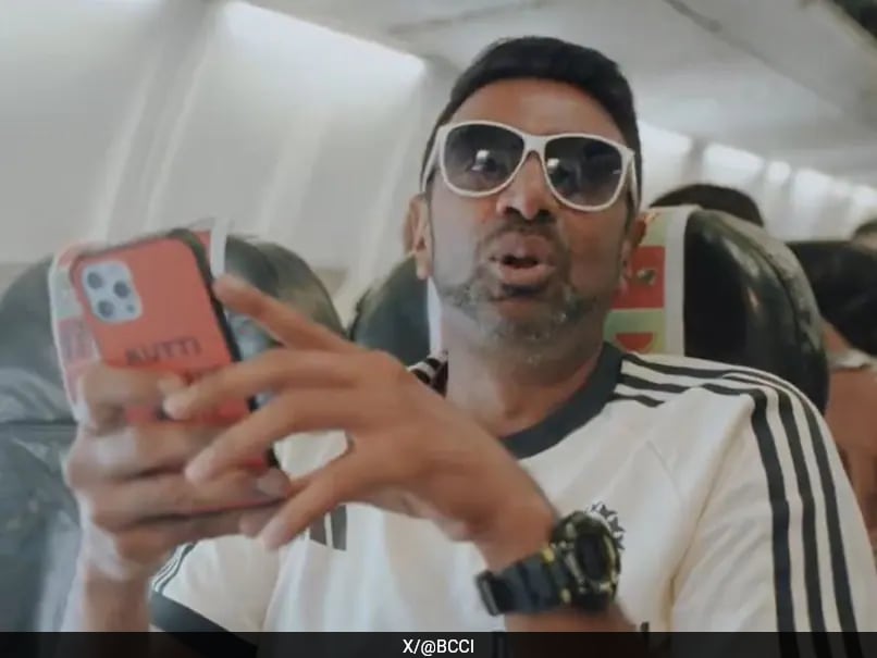 Indian Team Arrives in Kanpur for Series-Deciding Test, Banter Ensues