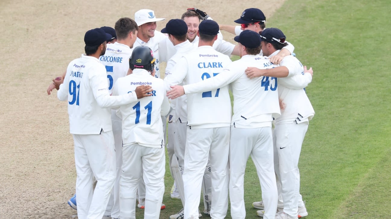 Sussex Clinch Promotion to Division One with Innings Victory over Gloucestershire