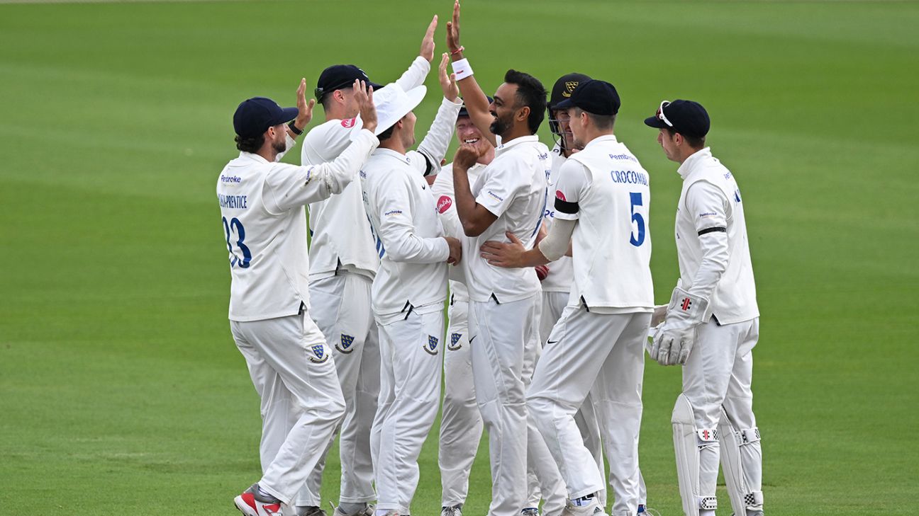 Sussex Dominate Glamorgan on Day One, Promotion in Sight