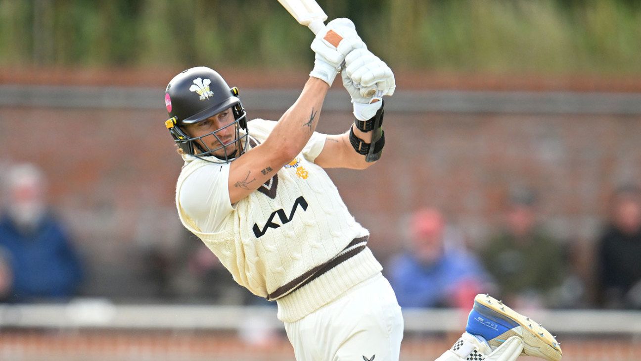 Tom Curran's Six-Hitting Blitz Gives Surrey Advantage Over Somerset