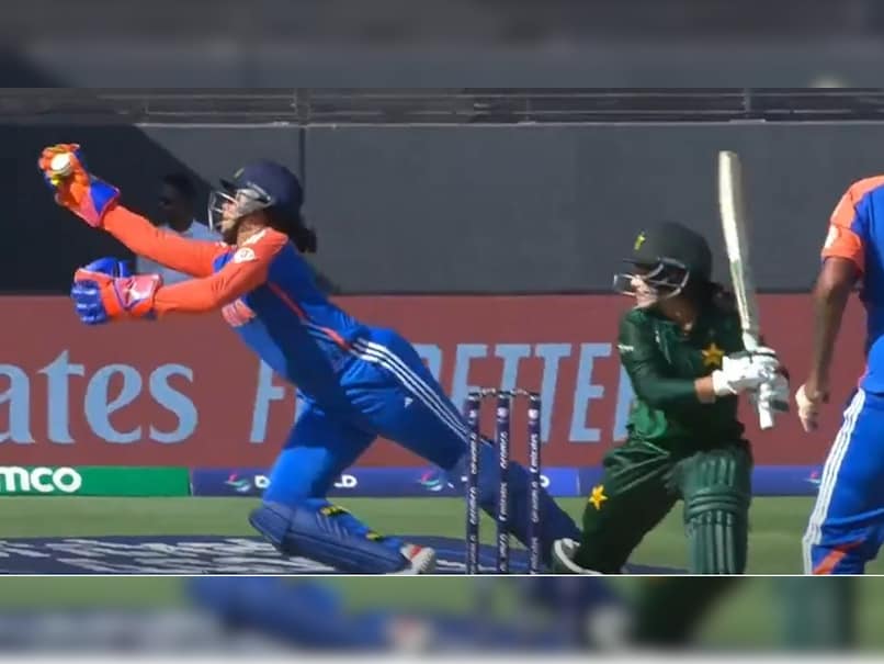 India Bounce Back with Dominant Win over Pakistan in Women's T20 World Cup