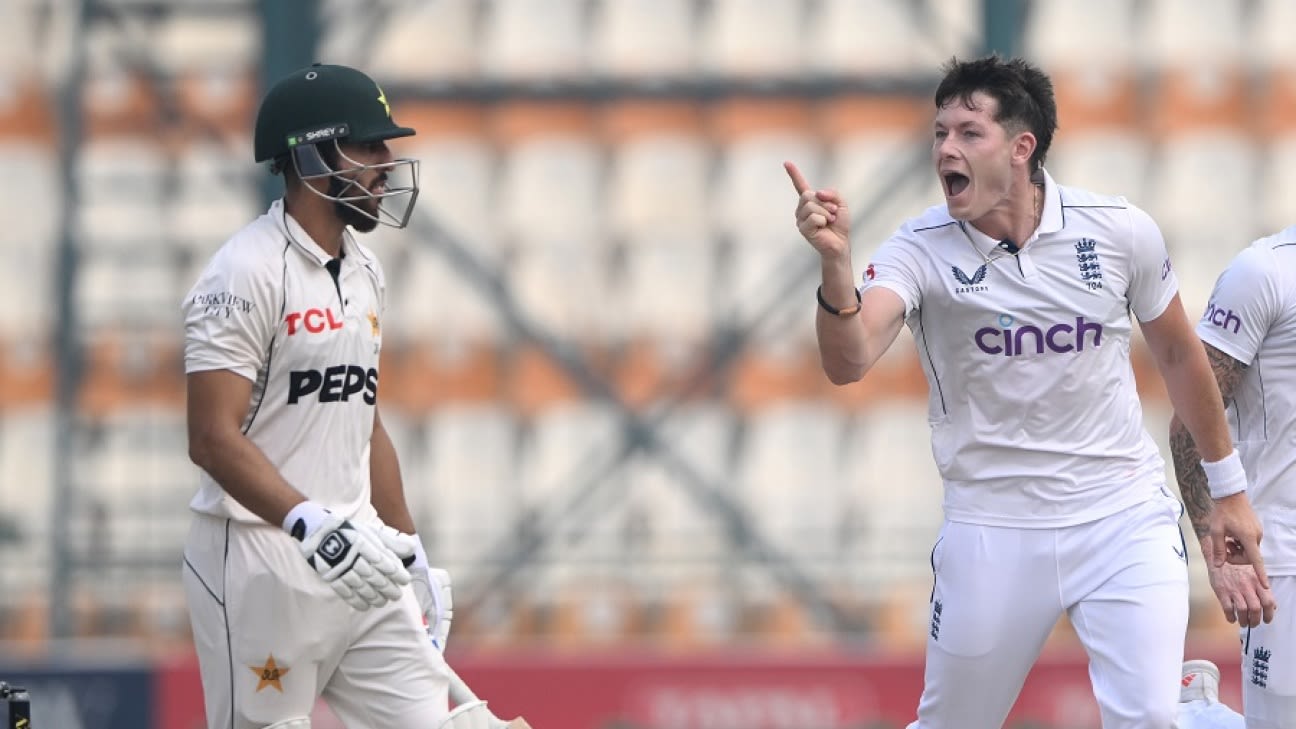 Pakistan Extend Innings with Ninth-Wicket Stand in Multan