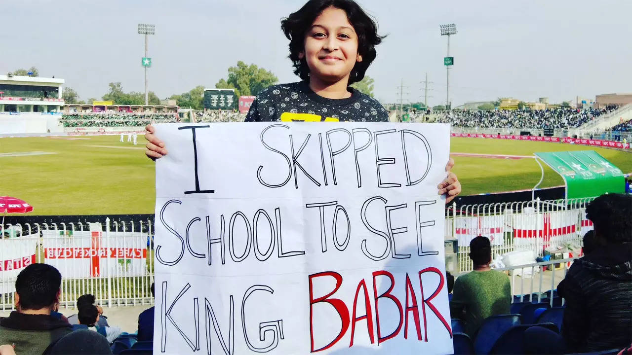 Pakistani Fan's Placard for Dropped Babar Azam Goes Viral