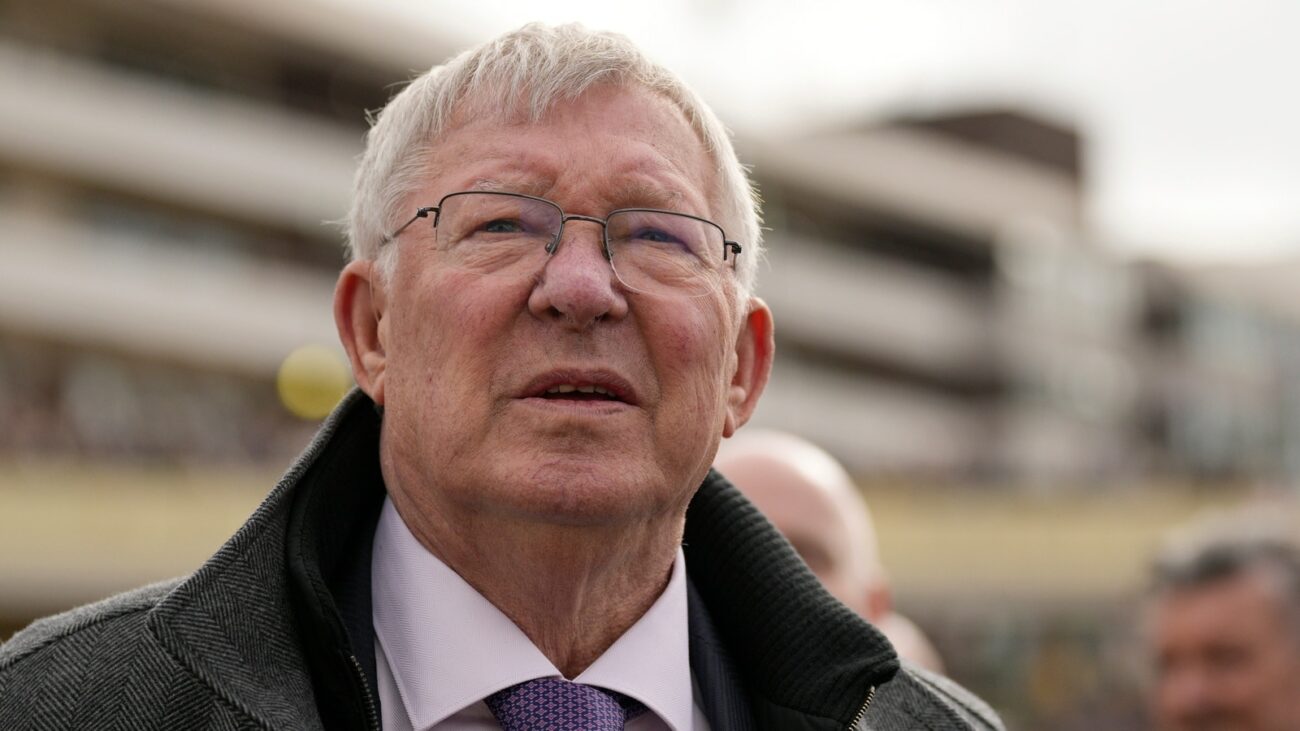 Sir Alex Ferguson Steps Down as Manchester United Ambassador