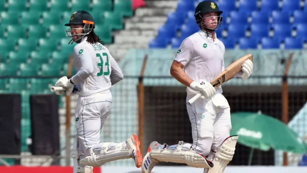 South Africa Shatters Record with 17 Sixes in Test Innings