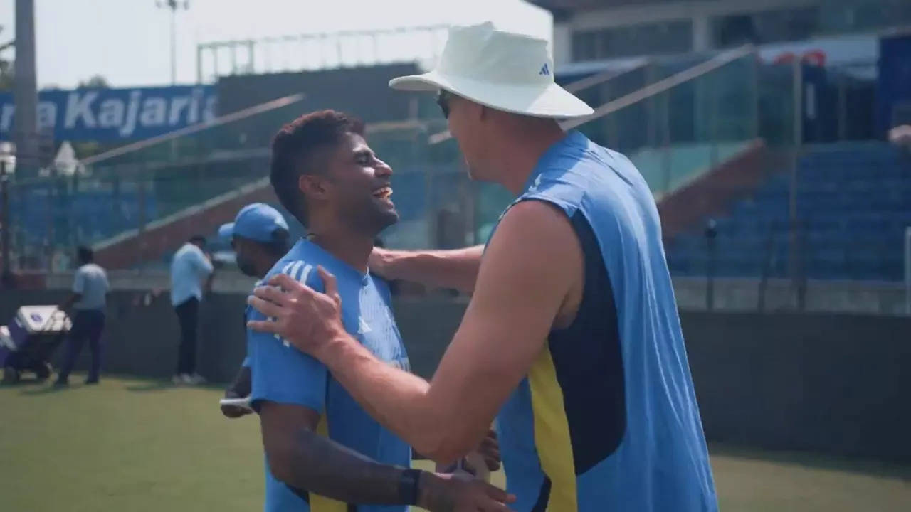 Suryakumar Yadav's Hindi Interrogation Leaves Bowling Coach Morne Morkel in Stitches