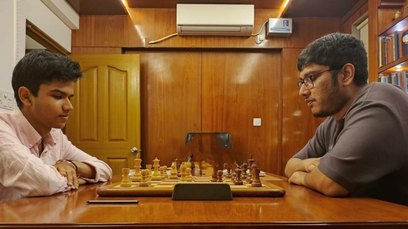 Young UK Grandmaster Shreyas Royal Trains with Indian Coach Swayams Mishra