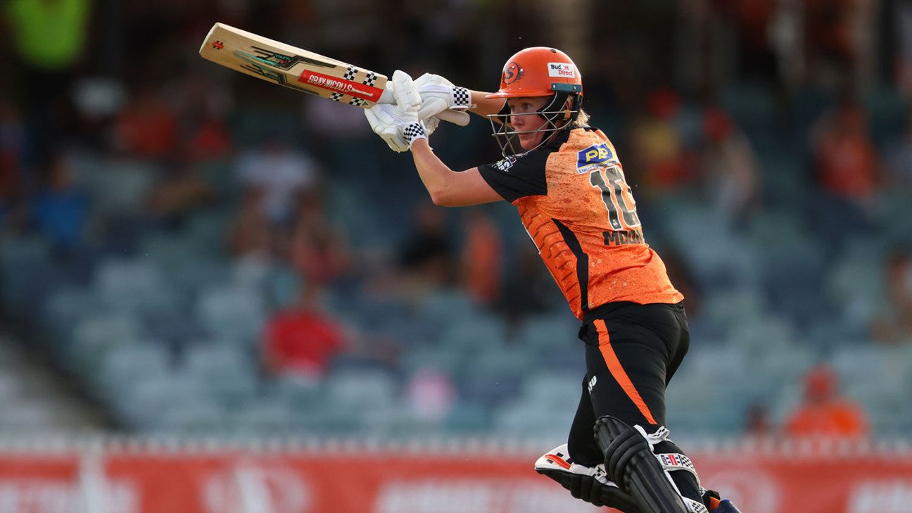 Perth Scorchers Triumph Over Brisbane Heat in WBBL Thriller