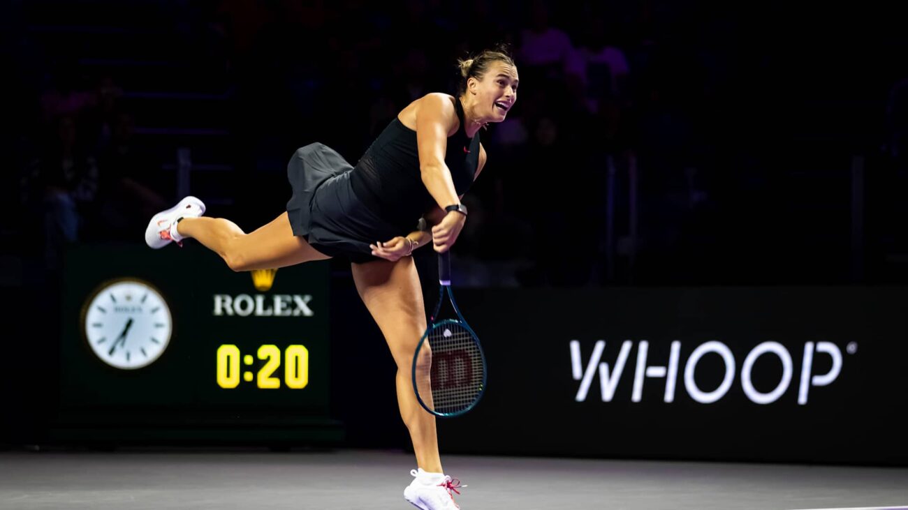 Sabalenka Dominates Zheng in WTA Finals Opener