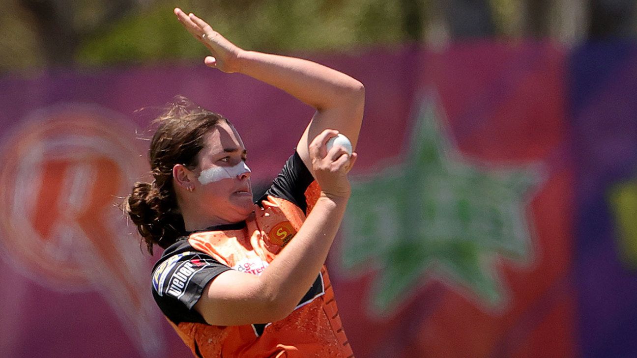 Teenage Sensation Chloe Ainsworth Leads Scorchers to Dominant Win Over Thunder