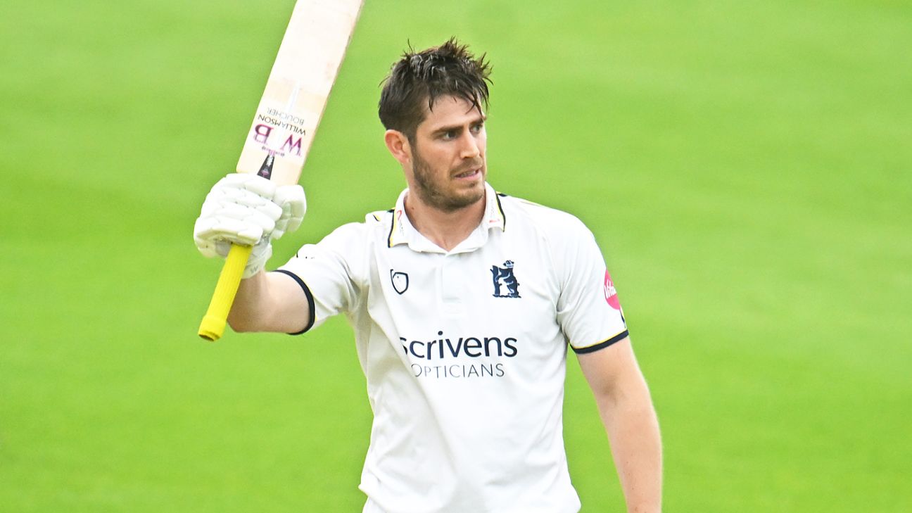 Warwickshire Wicketkeeper Michael Burgess Retires from Cricket