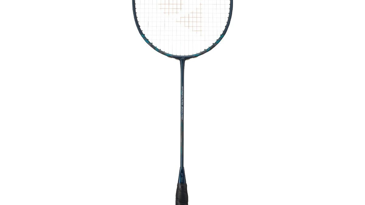 YONEX ナノフレア800プロ4U5 Nanoflare 800 Pro 2本 Yonex NanoFlare 800 Pro Badminton Racquet (Deep Green) (Unstrung
