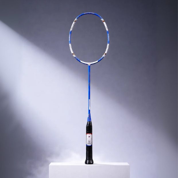 Maxbolt Thunderbolt Badminton Racket (White/Blue)