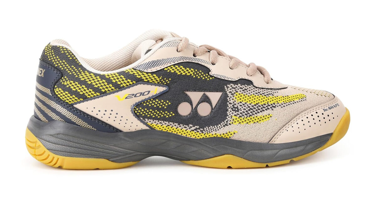 Shop Yonex Badminton Shoes Online at Best Price in India